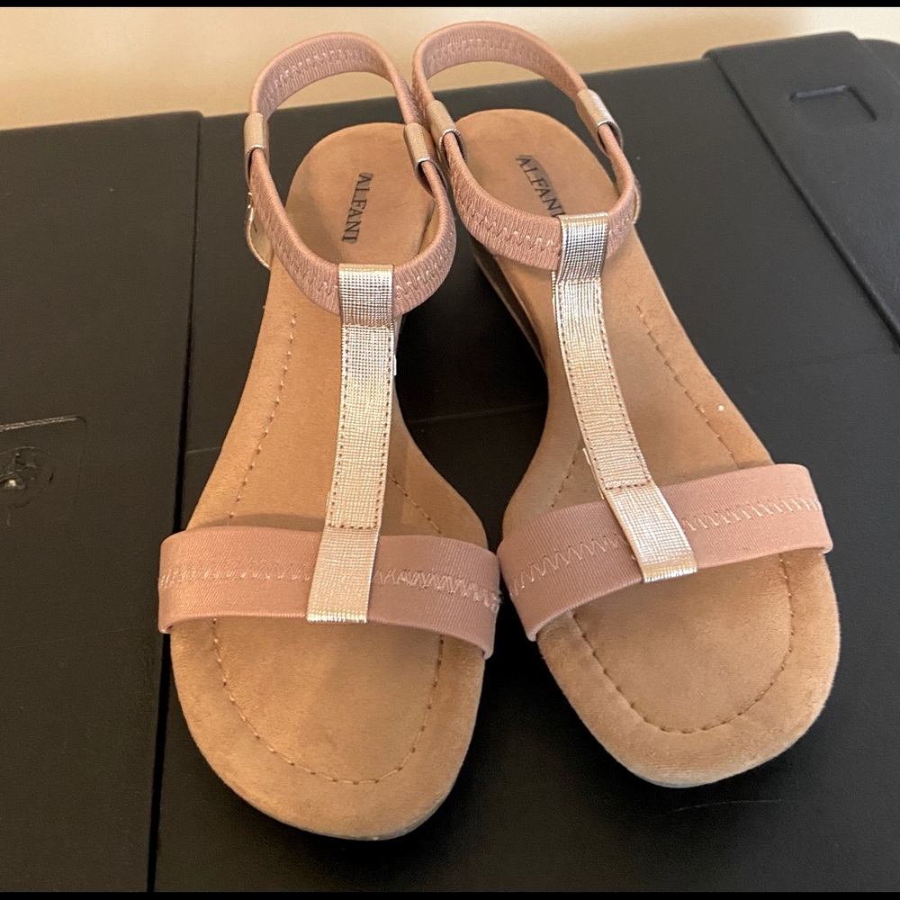 Cute Alfani Pink Sandals